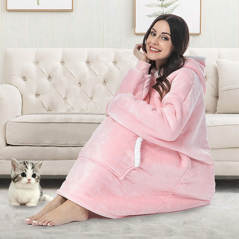 Caryn - Köstliche Kombination aus weichem Hoodie und kuscheliger Decke in einem!