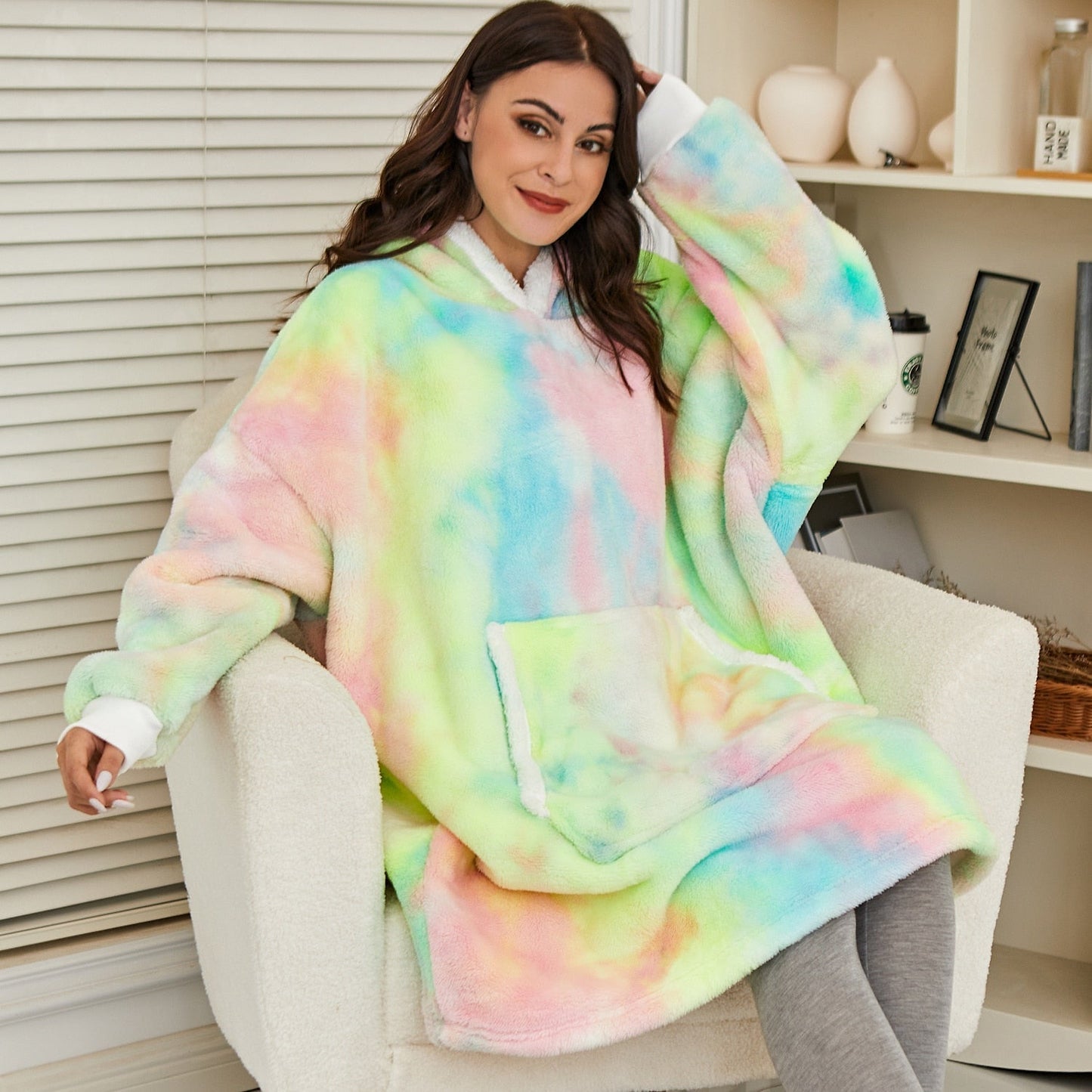 Caryn - Köstliche Kombination aus weichem Hoodie und kuscheliger Decke in einem!