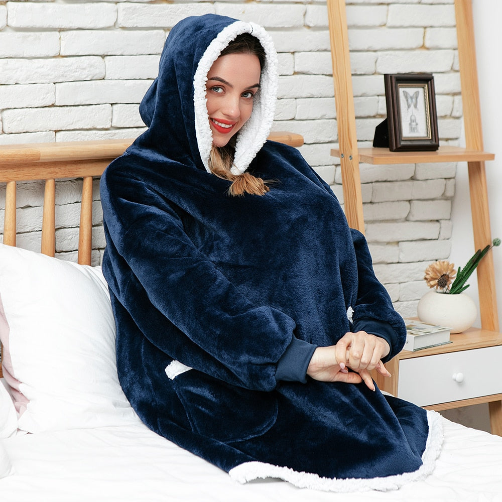 Caryn - Köstliche Kombination aus weichem Hoodie und kuscheliger Decke in einem!