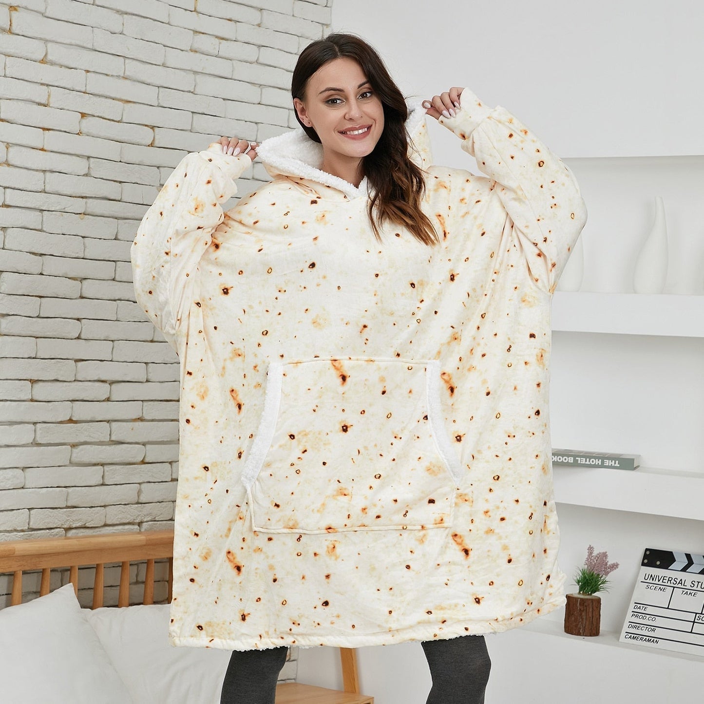 Caryn - Köstliche Kombination aus weichem Hoodie und kuscheliger Decke in einem!